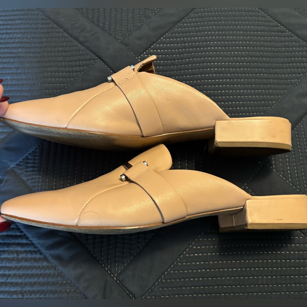 🙌Buy 2 items $10 Sale-Romina slip on mules silver accent- - Picture 4 of 8